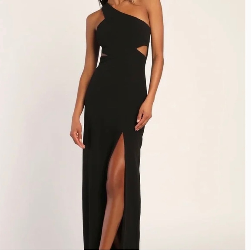 ✨WORN ONCE✨ Lulus Black One-Shoulder Cutout Maxi Dress
